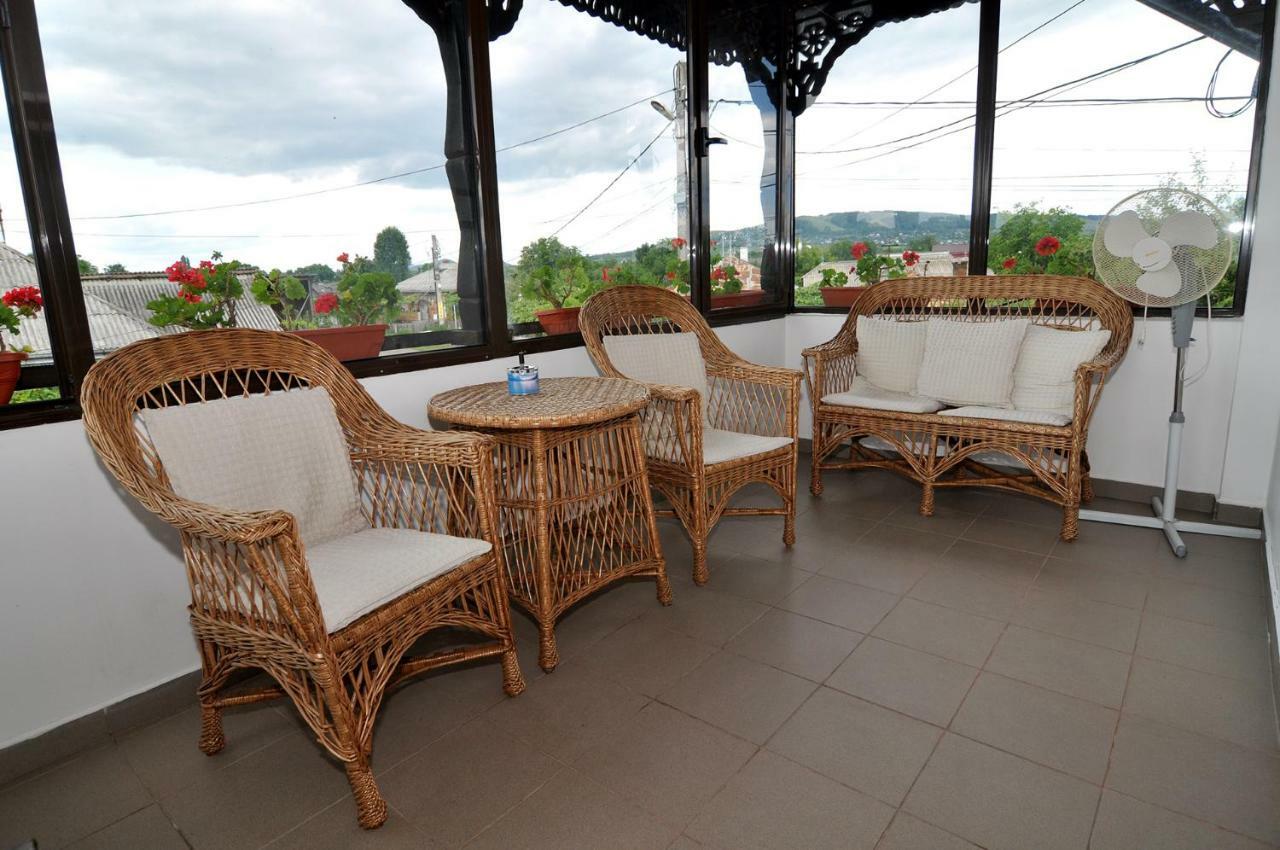 Bed & Breakfast Popamuseum Tarpesti Strada Muzeului Nr 28 Tîrpeşti 외부 사진